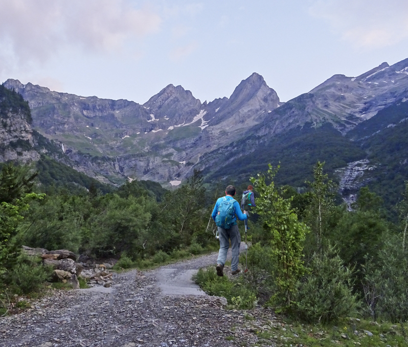 Foto SANTIAGO DEL 22 AL 25 DE JULIO Pirineos - Refugio de Pineta La Munia (3.133 m)- Robiñera (3.071 m) - Gran Astazu (3.071 m) - Pequeño Astazu (3.015 m)